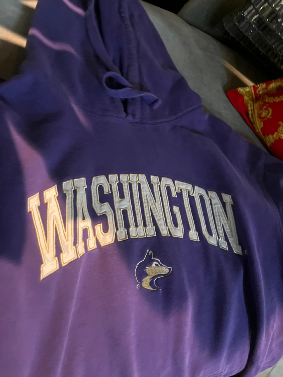 Washington Huskies Purple Hoodie - photo 3