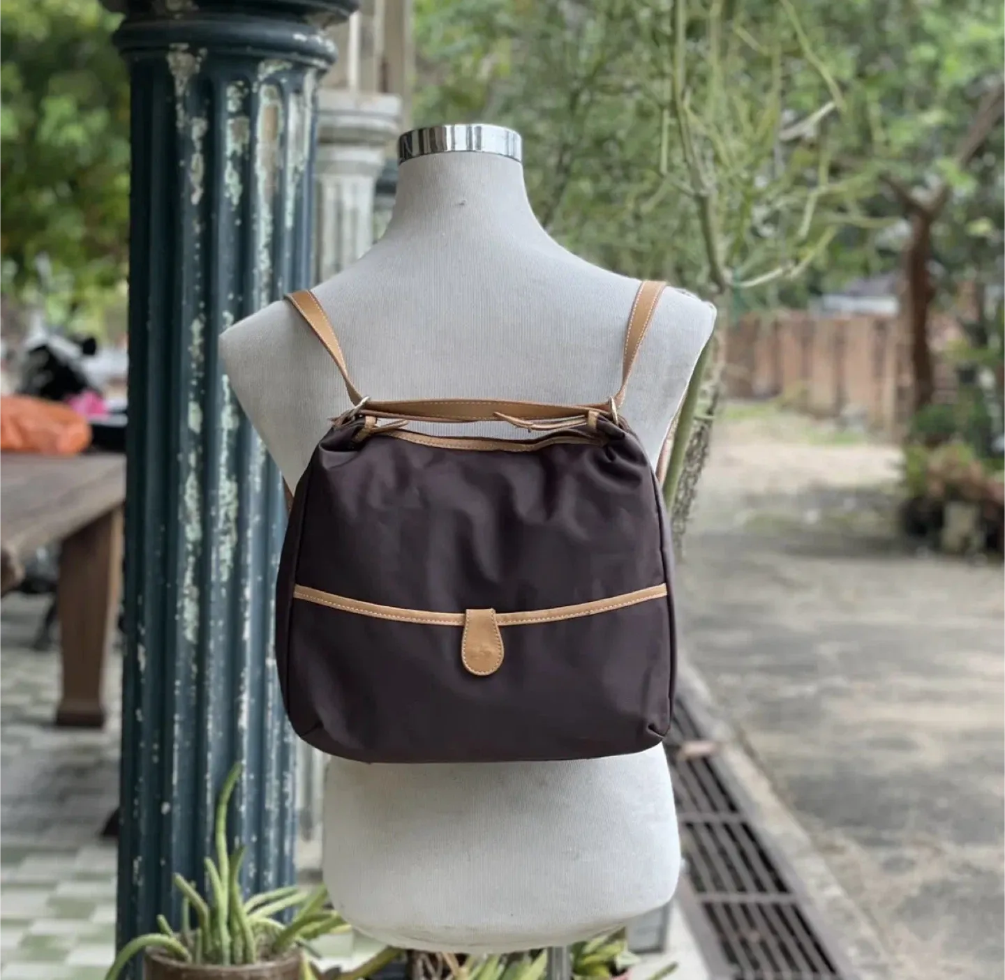 R Shoulder Bag Brown thumbnail
