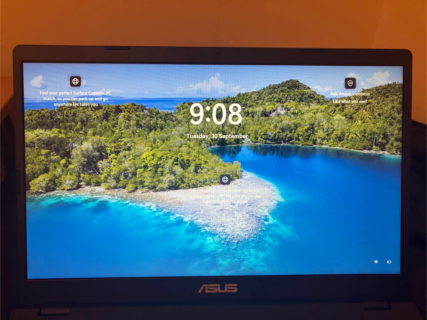ASUS Laptop - Lightweight Design - photo 2