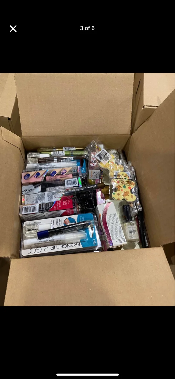 100 pc Mixed Makeup Lot - Nail Polish, Eyeshadow, Lipsticks image indicator(2)