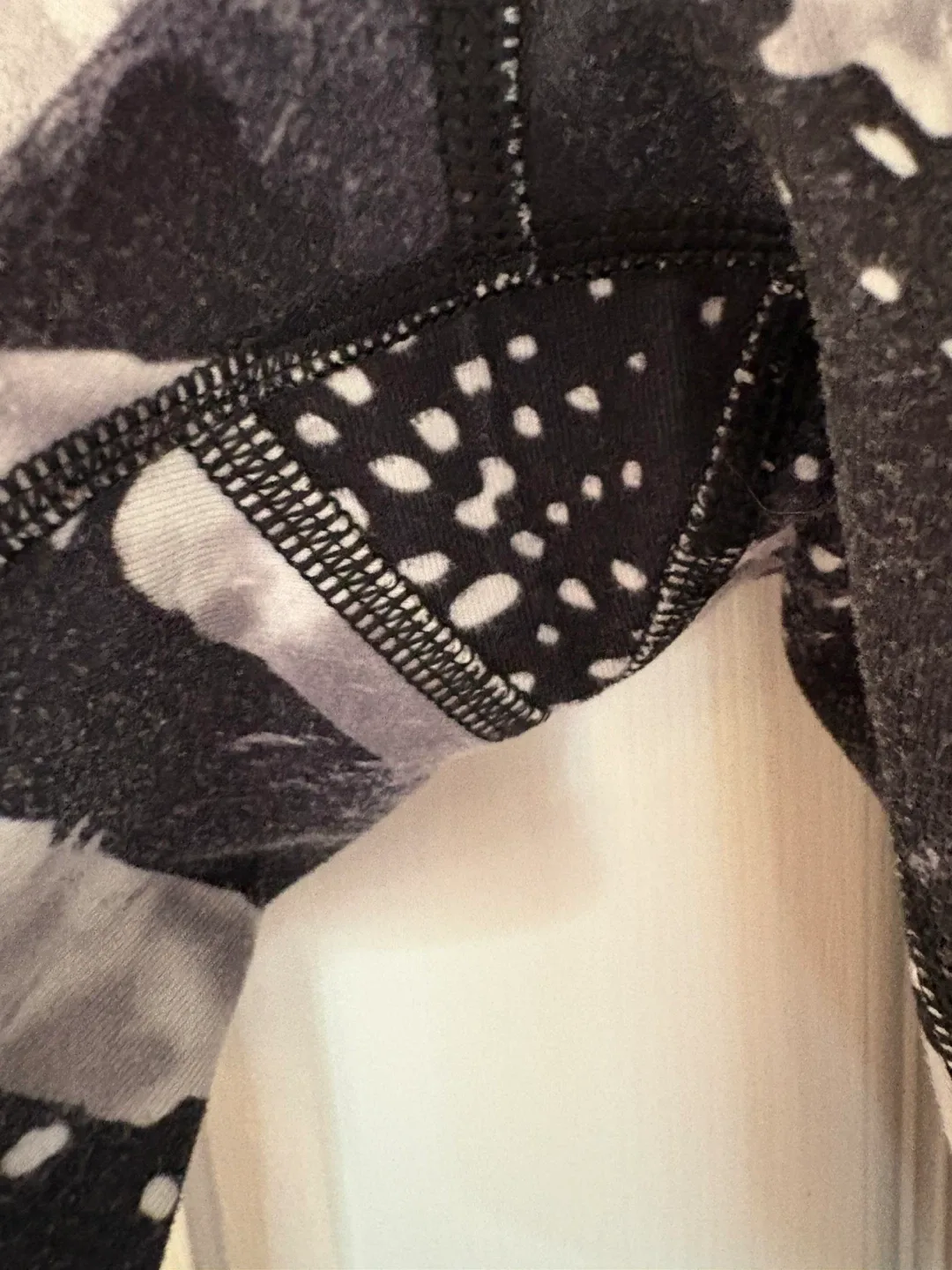 Lululemon leggings, size 8 image indicator(2)