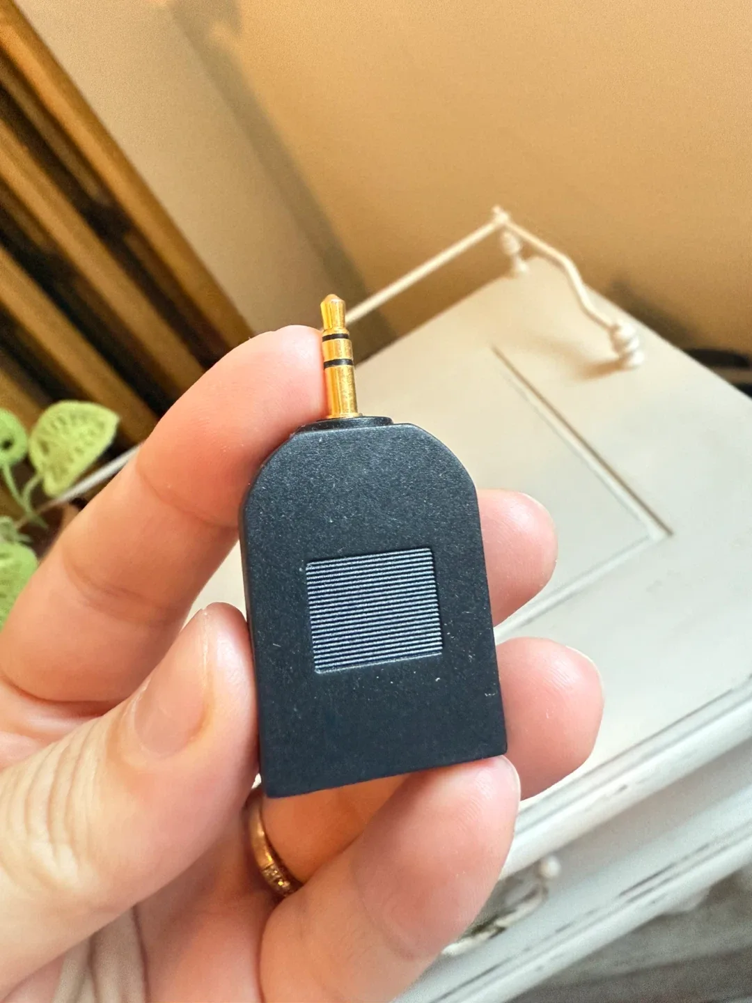 🧡 Headphone Splitter - 3.5mm Audio Jack Adapter thumbnail