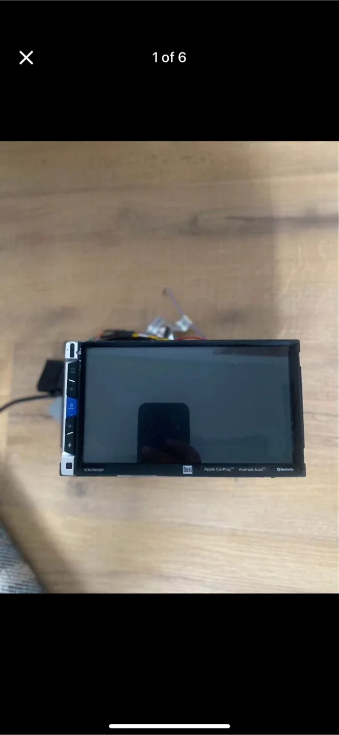 Touchscreen Car Stereo - Apple CarPlay / Android Auto