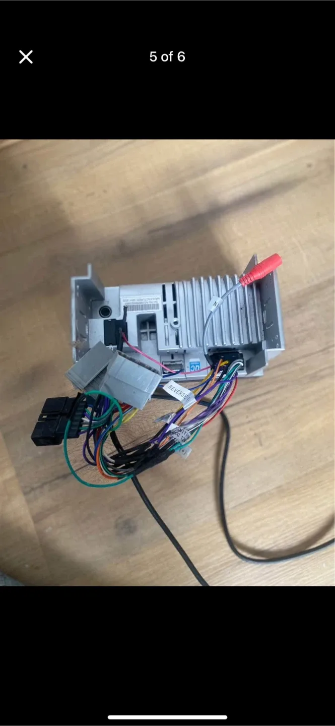 Touchscreen Car Stereo - Apple CarPlay / Android Auto image indicator(6)