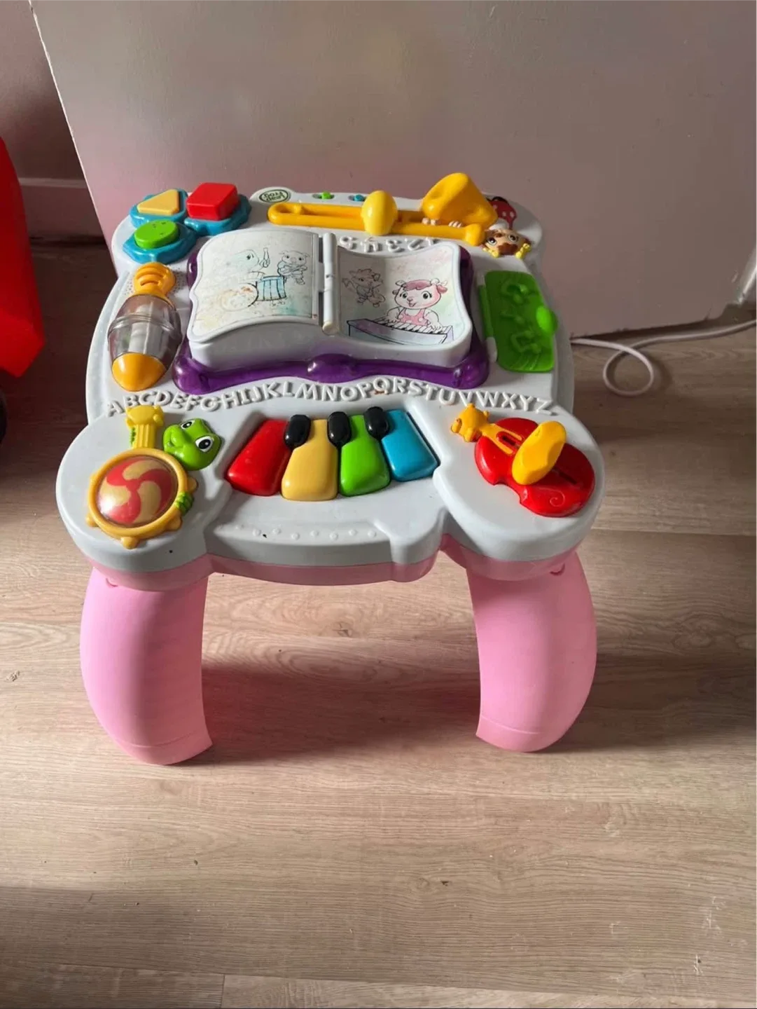 LeapFrog Learn & Groove Musical Table thumbnail