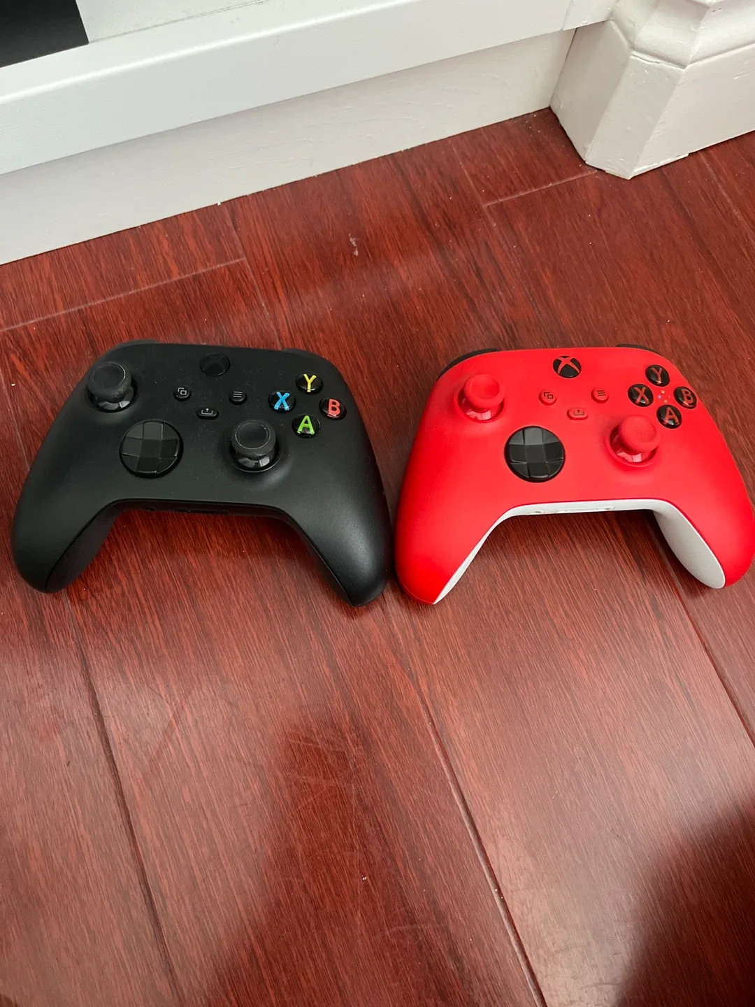 Xbox Series X Console, Discs  & Controllers image indicator(3)