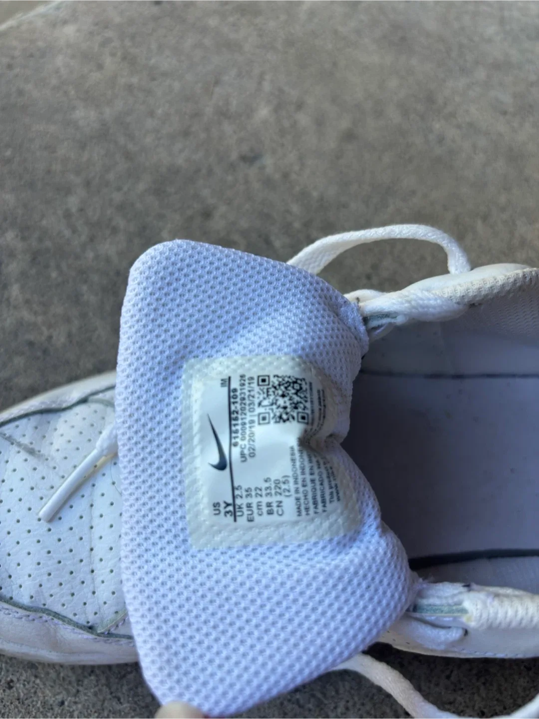 Nike Sneakers - Size 3Y image indicator(6)