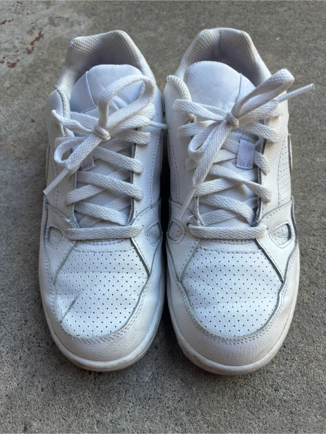 Nike Sneakers - Size 3Y image indicator(2)