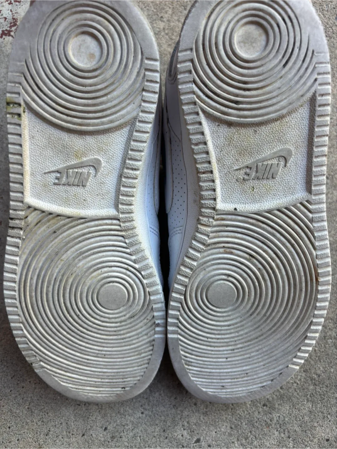 Nike Sneakers - Size 3Y image indicator(4)