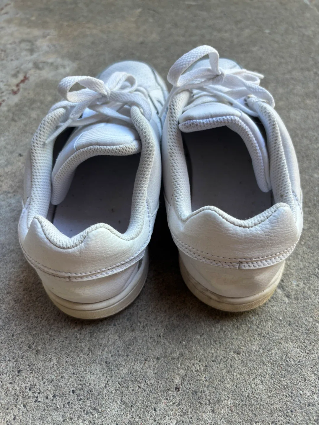 Nike Sneakers - Size 3Y image indicator(3)