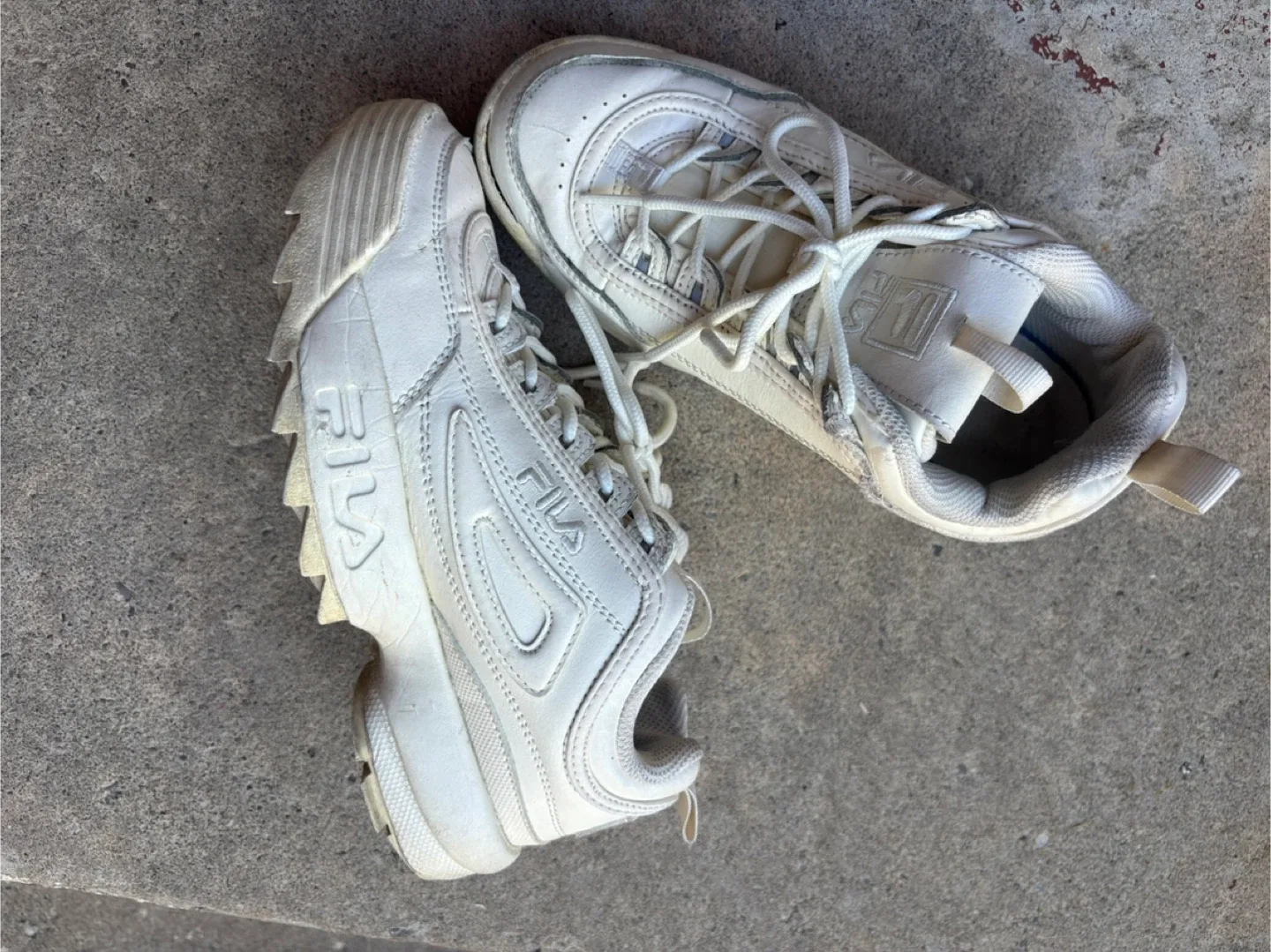 Fila White Sneakers - Size 5 1/2 image indicator(5)