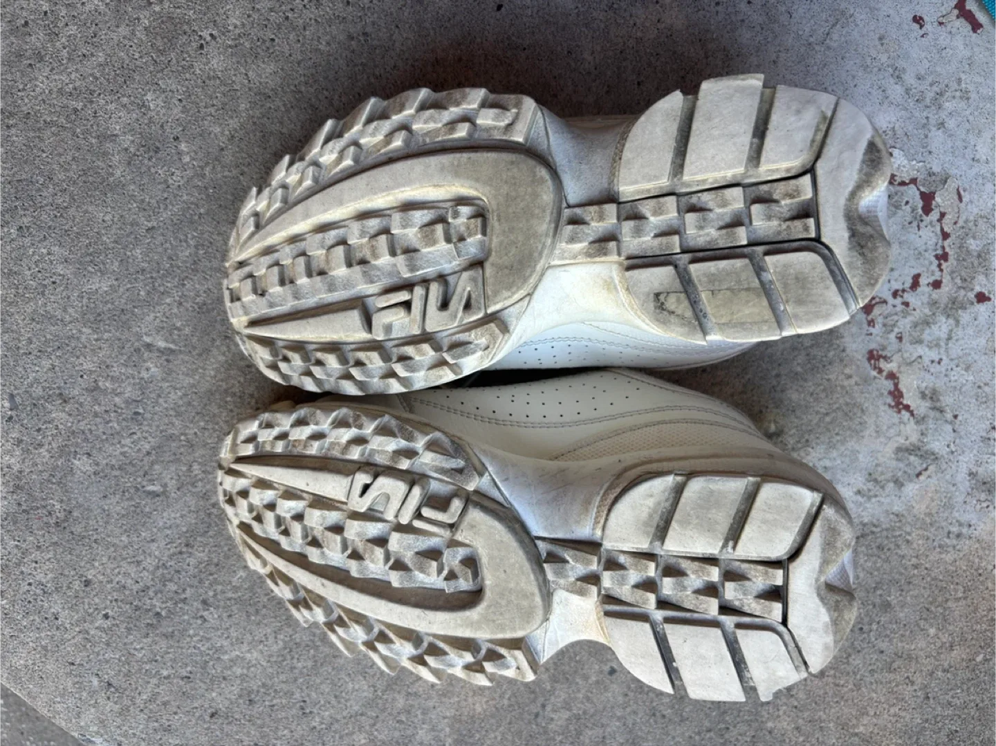Fila White Sneakers - Size 5 1/2 image indicator(6)
