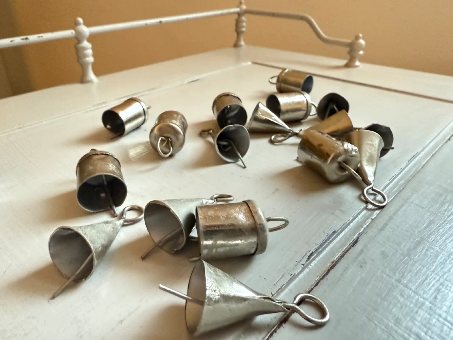 🧡 Crate & Barrel Silver-toned Metal Bells thumbnail