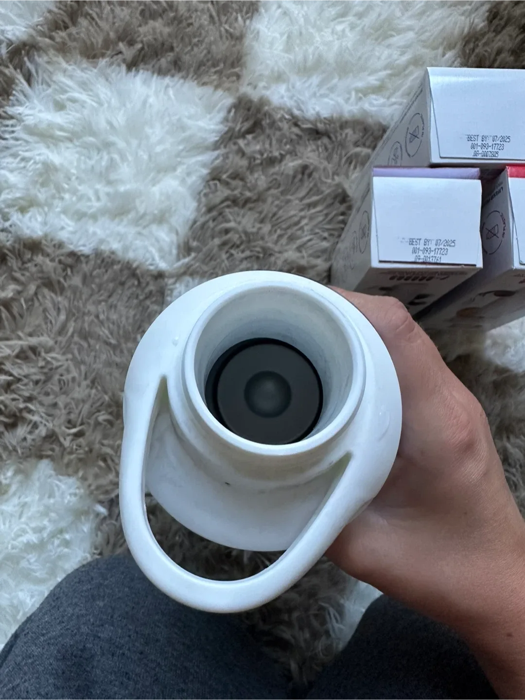 Cirkul Bottle + 3 Flavor Cartridges image indicator(4)