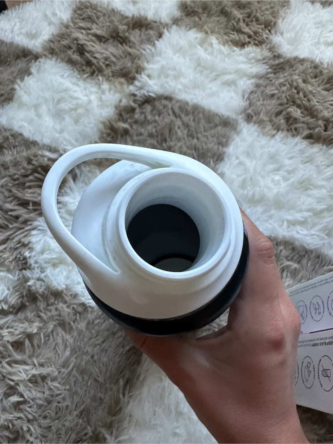 Cirkul Bottle + 3 Flavor Cartridges image indicator(6)