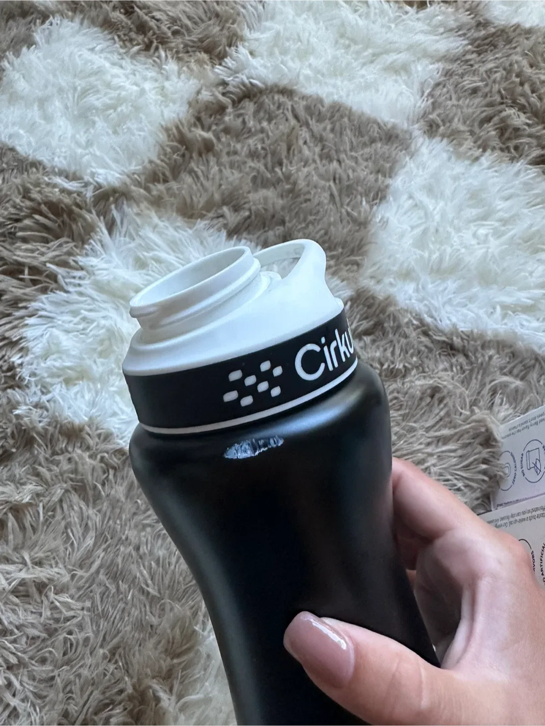 Cirkul Bottle + 3 Flavor Cartridges image indicator(7)