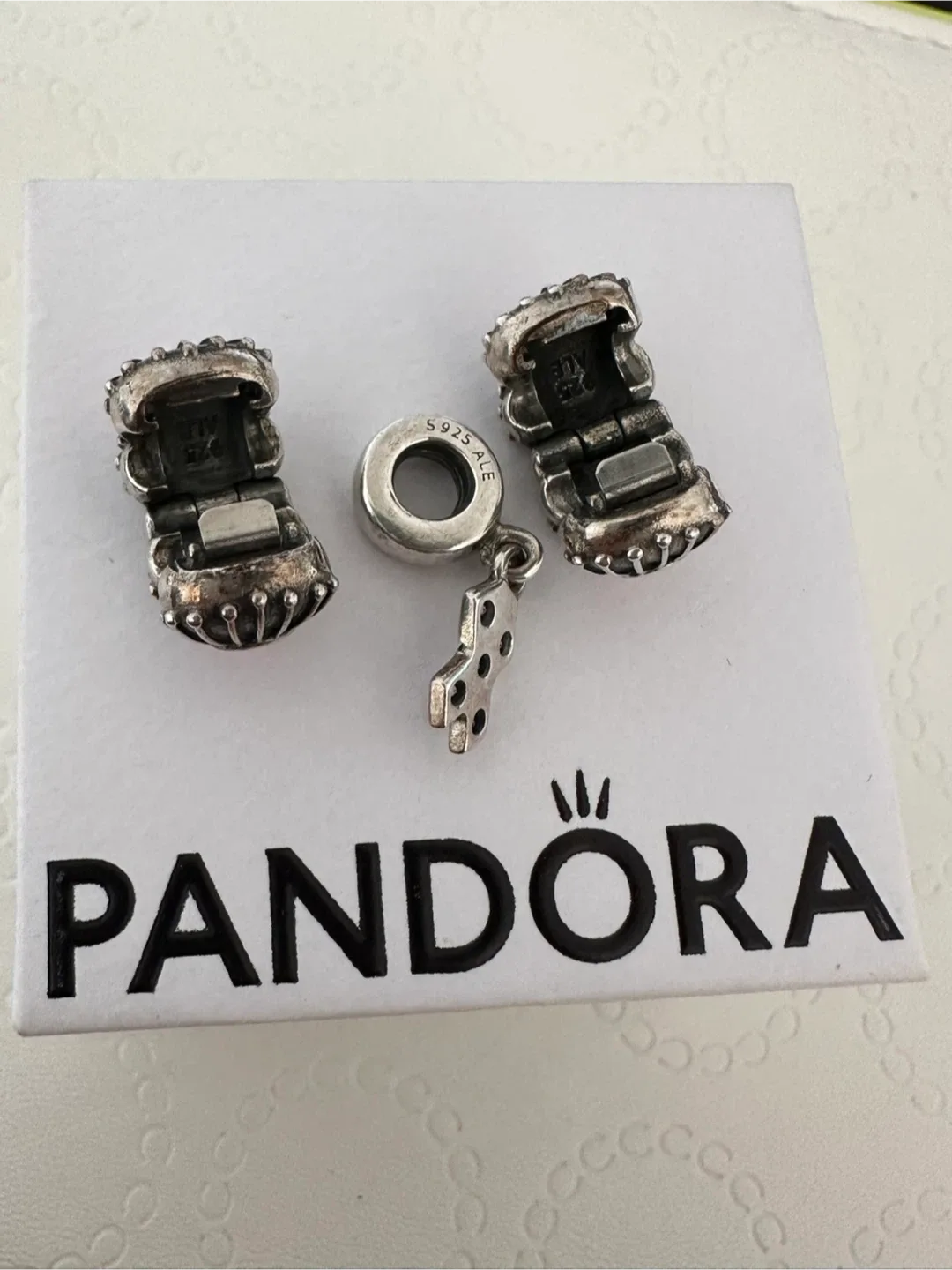 Pandora Charm Set with Pink Ribbon image indicator(4)