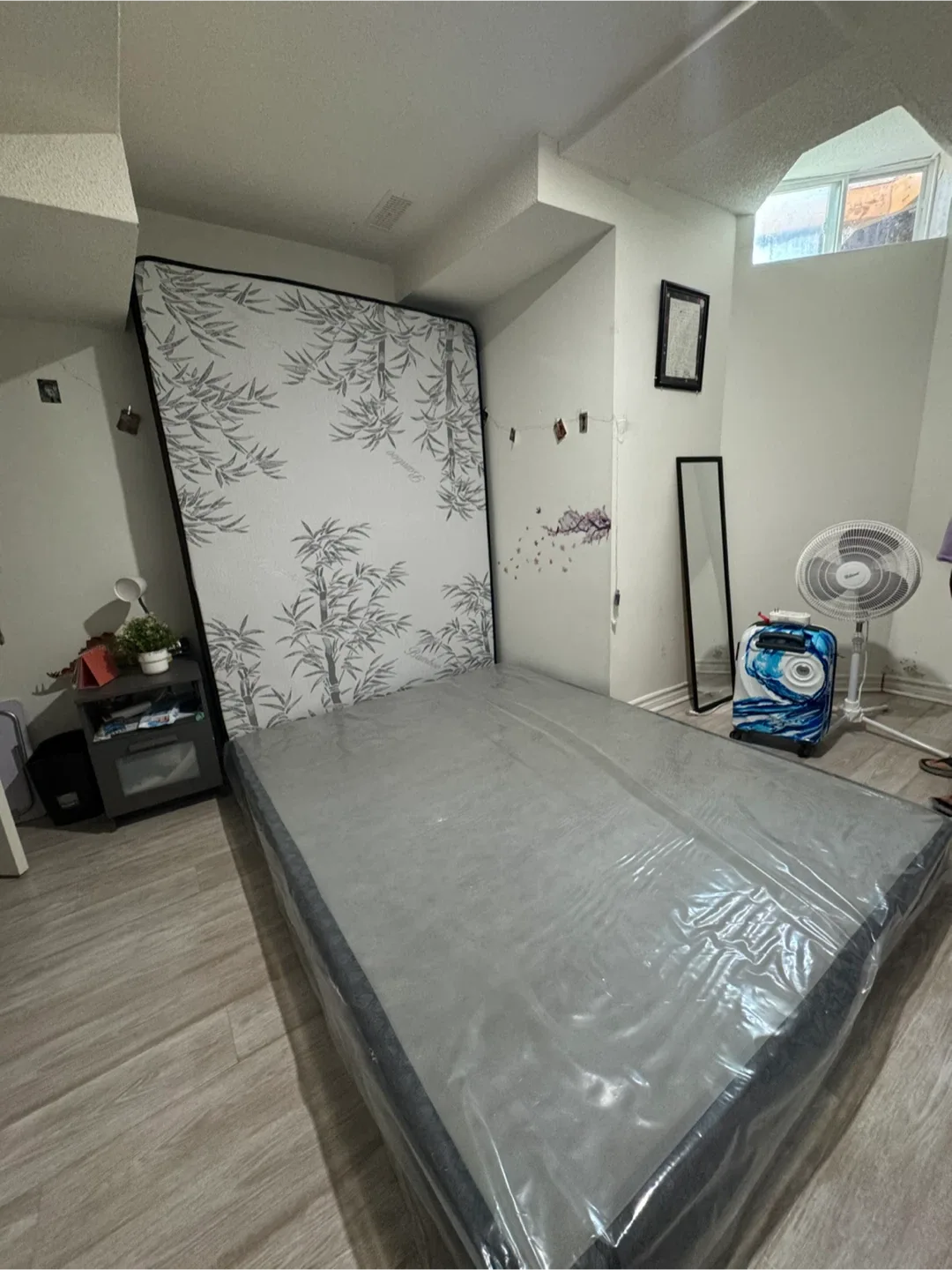 Queen mattress + bed box+ side table image indicator(2)