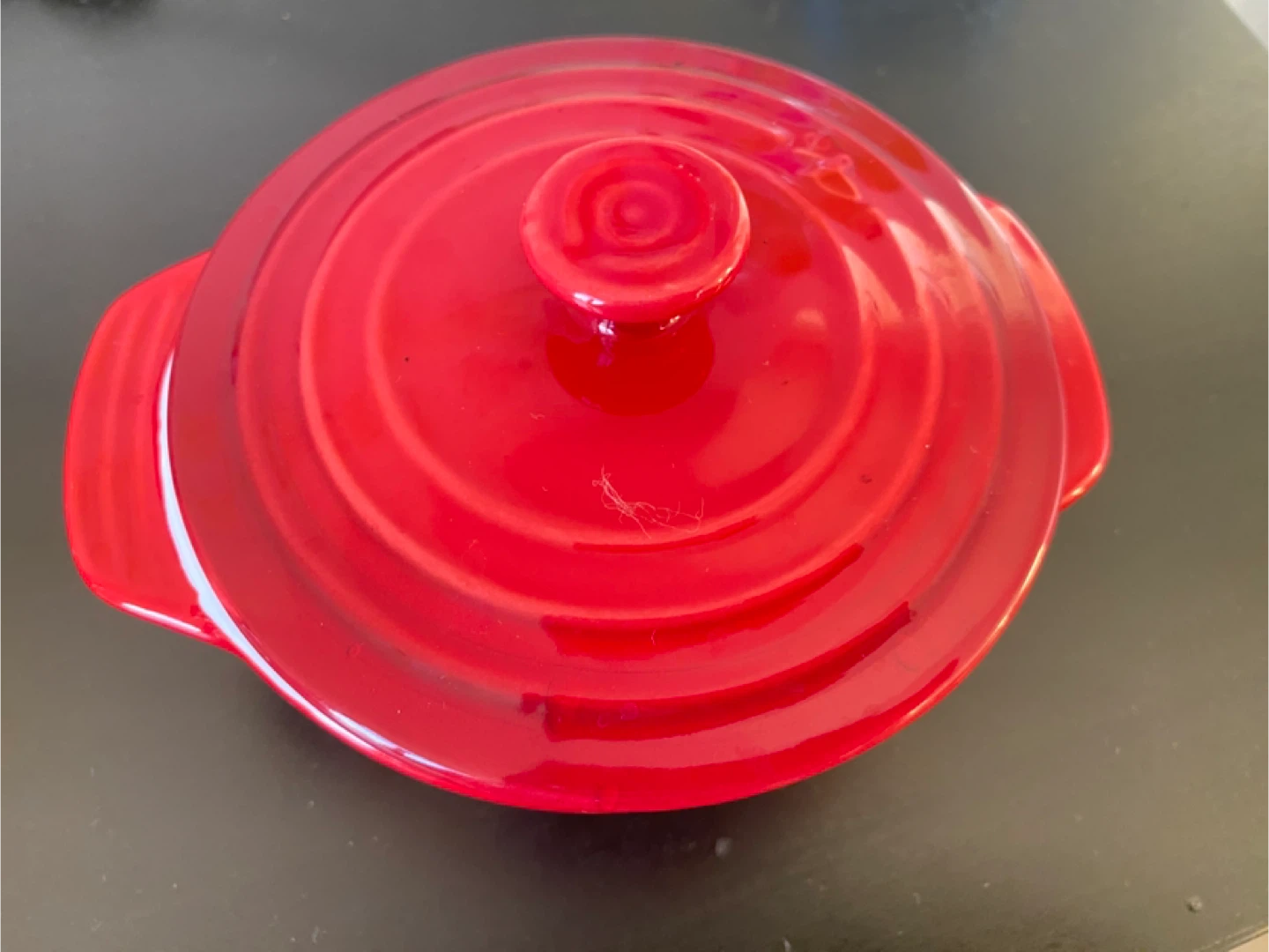 Small Red Round Casserole Dish with Lid