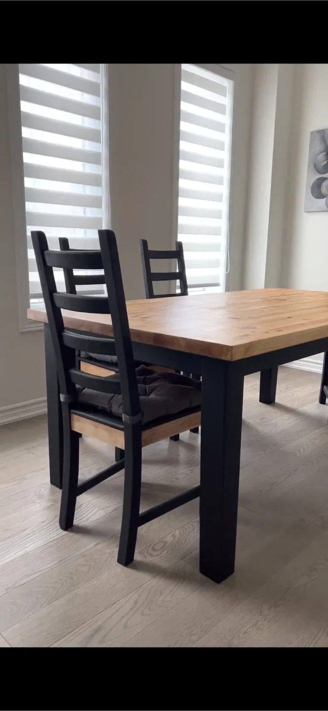 Solid wood Dining Table with 4 Chairs image indicator(4)