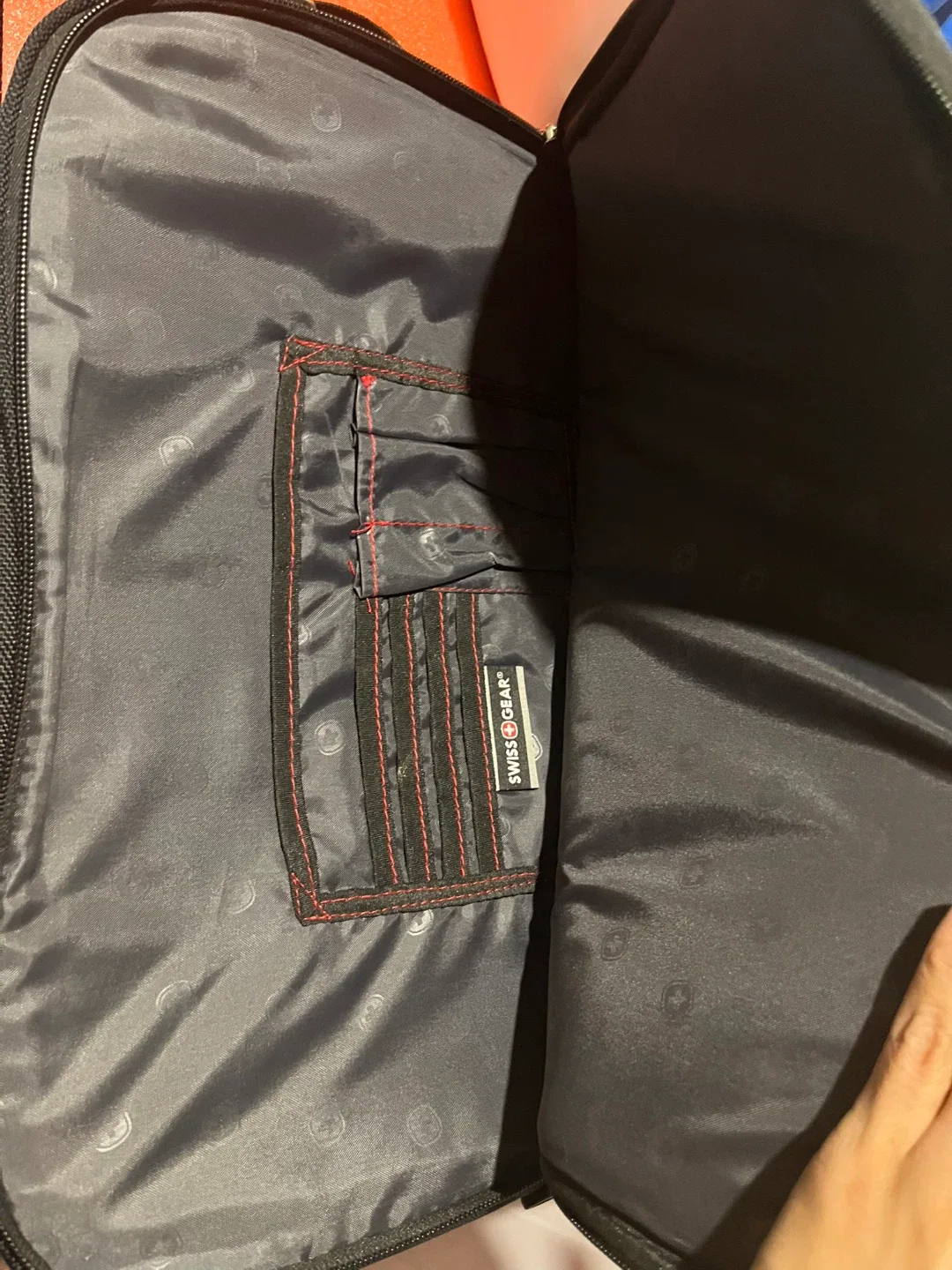 Swiss Gear Black Laptop Bag image indicator(2)