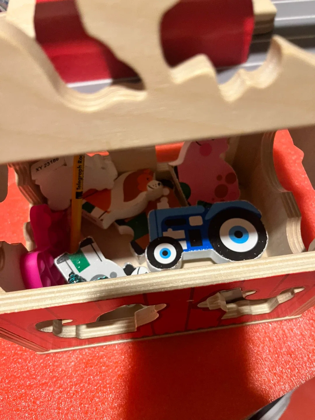 Melissa & Doug Shape Sorter Barn image indicator(3)