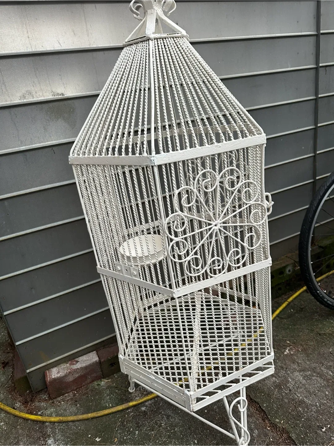 White Decorative Metal Bird Cage image indicator(5)