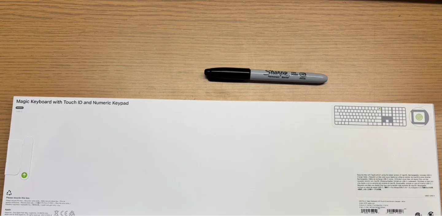 Apple Magic Keyboard with NUMPad & Touch ID - New!! image indicator(2)