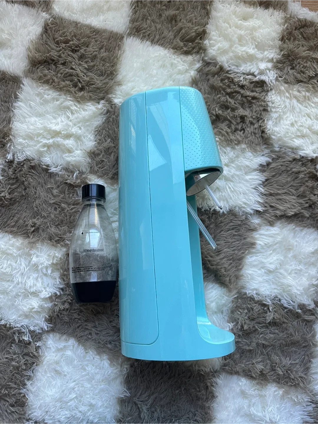 SodaStream Sparkling Water Maker in Blue image indicator(4)