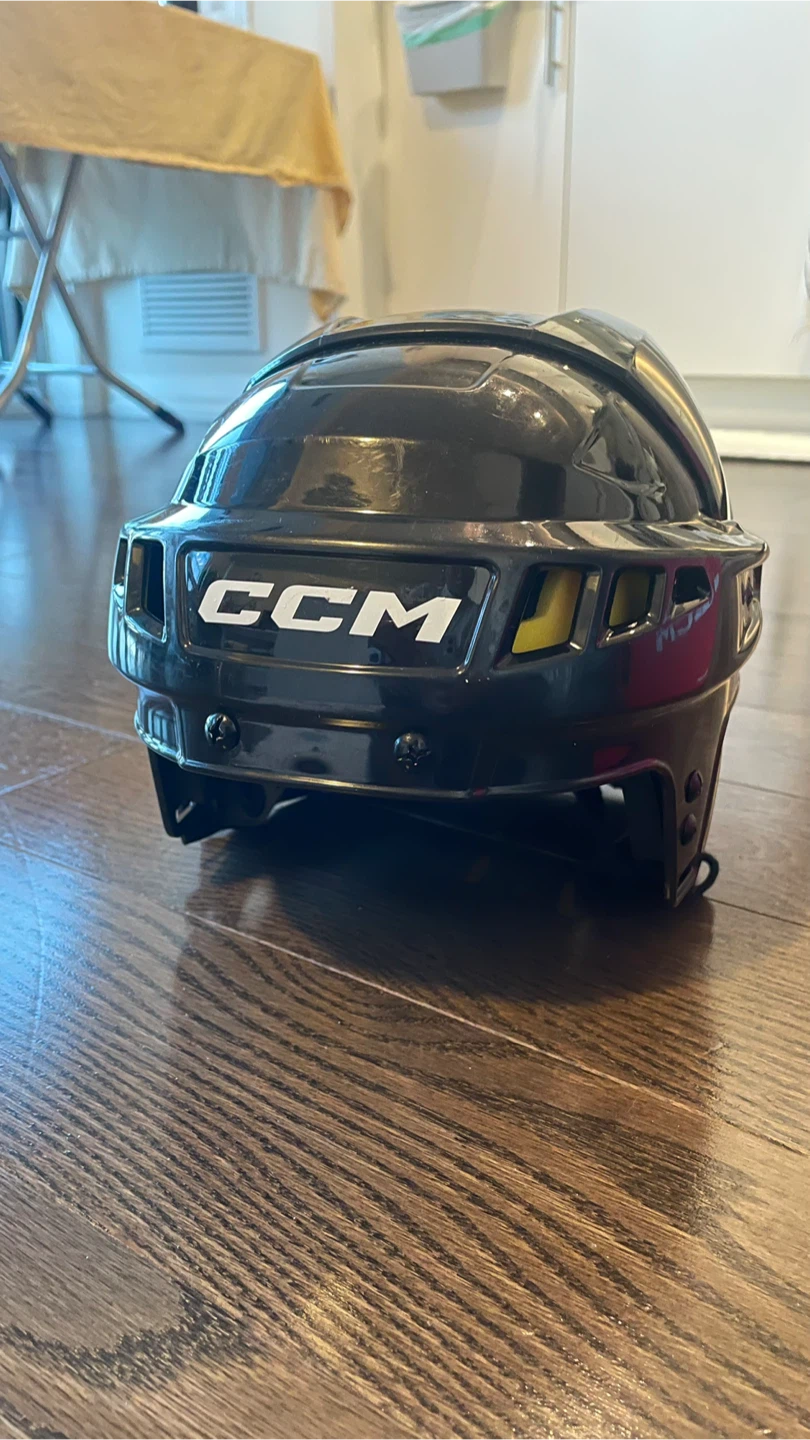 CCM XT10 Hockey Helmet - M size for adults