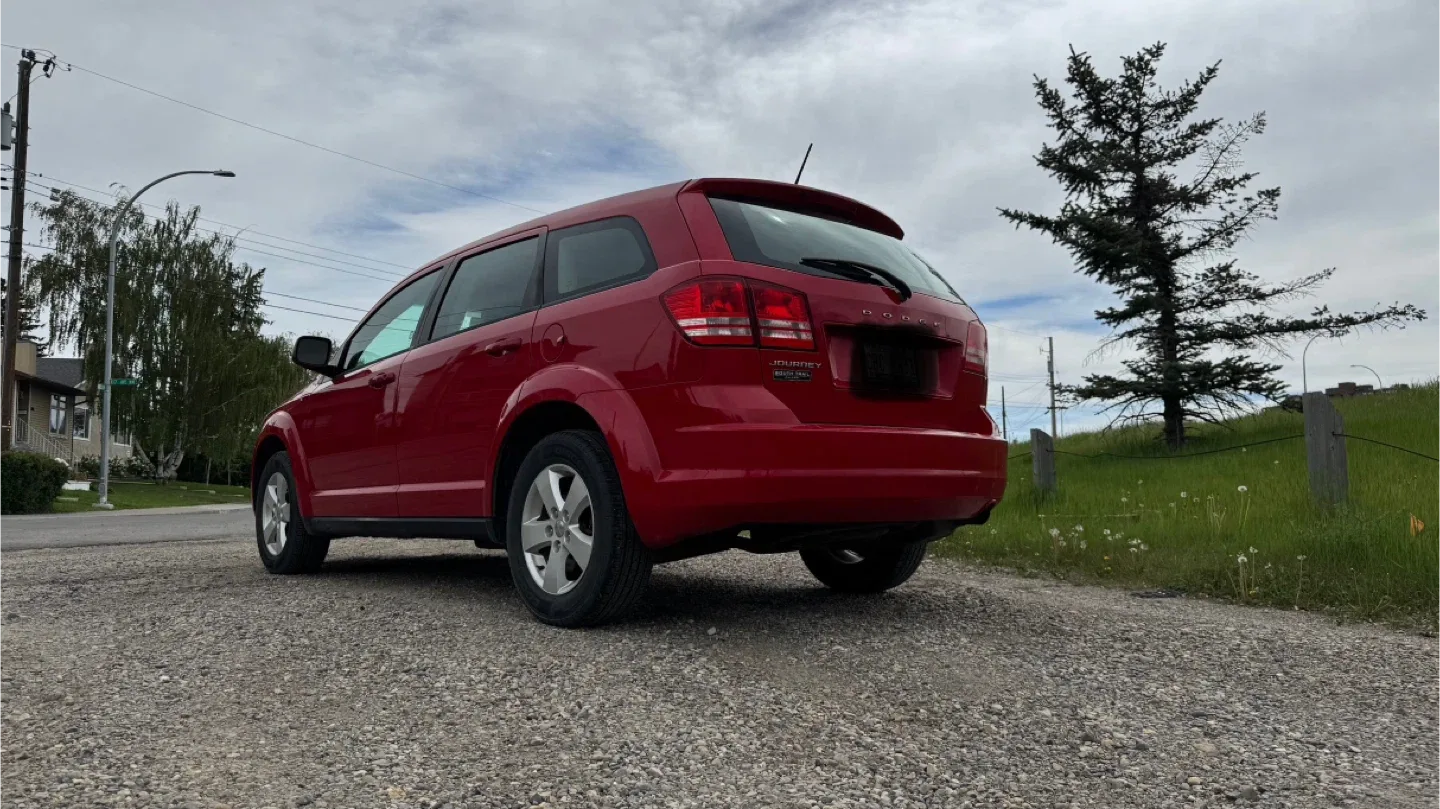 Clifford the big red Dodge - Low Mileage! image indicator(2)