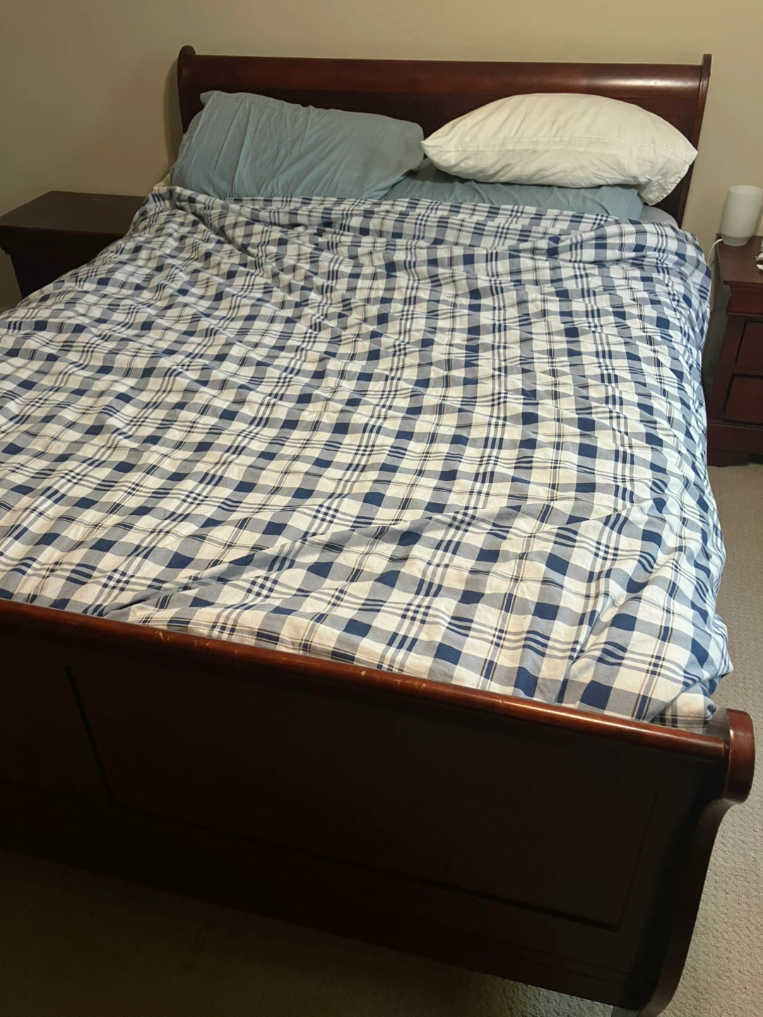 Old Queen bed (mattress included)