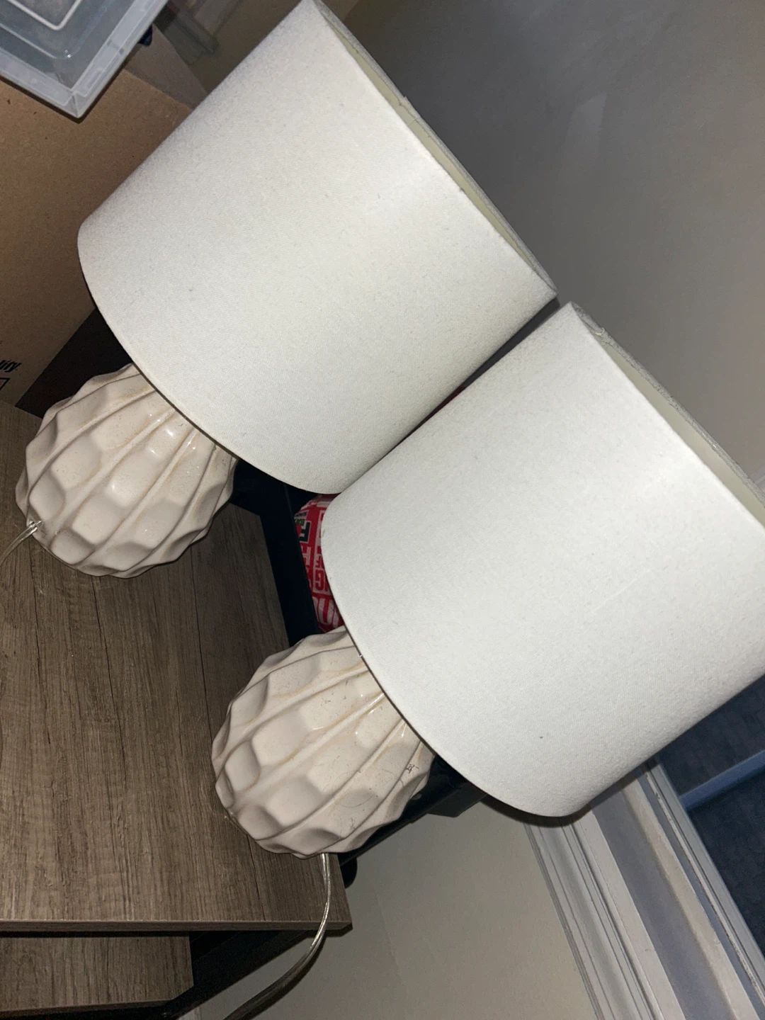 Set of 2 White Lamps