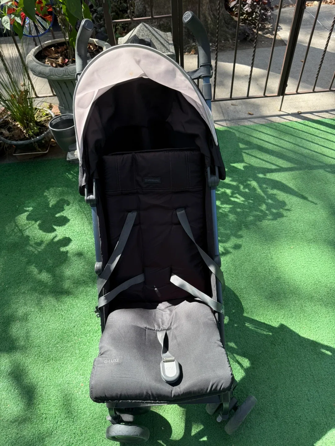UPPAbaby G-LUXE Stroller - Lightweight & Compact image indicator(2)