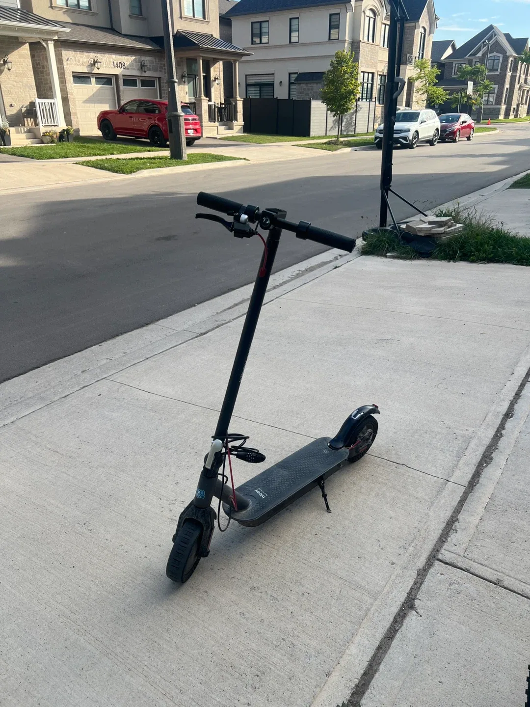 Hiboy s2 pro Electric Scooter(NEGOTIABLE) image indicator(2)