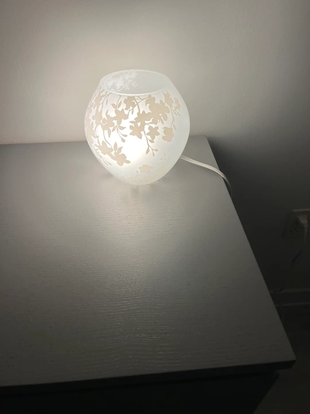 Ikea Floral Patterned Glass Table Lamp image indicator(5)