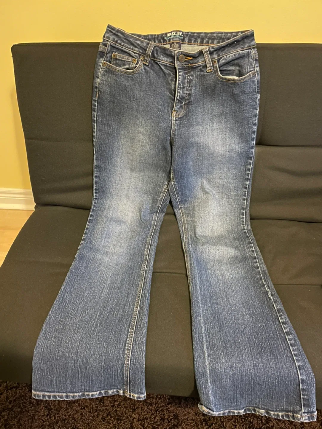 Assorted Women's Jeans and Pants image indicator(2)