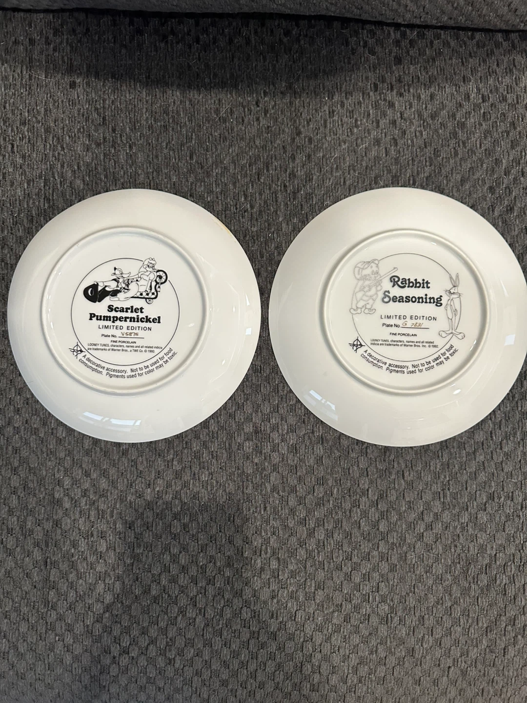 Looney Tunes Limited Edition Plates - photo 2