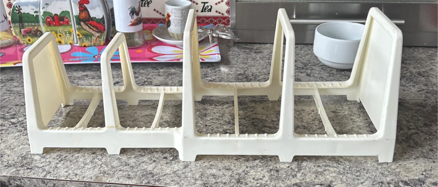 Pot lid holder