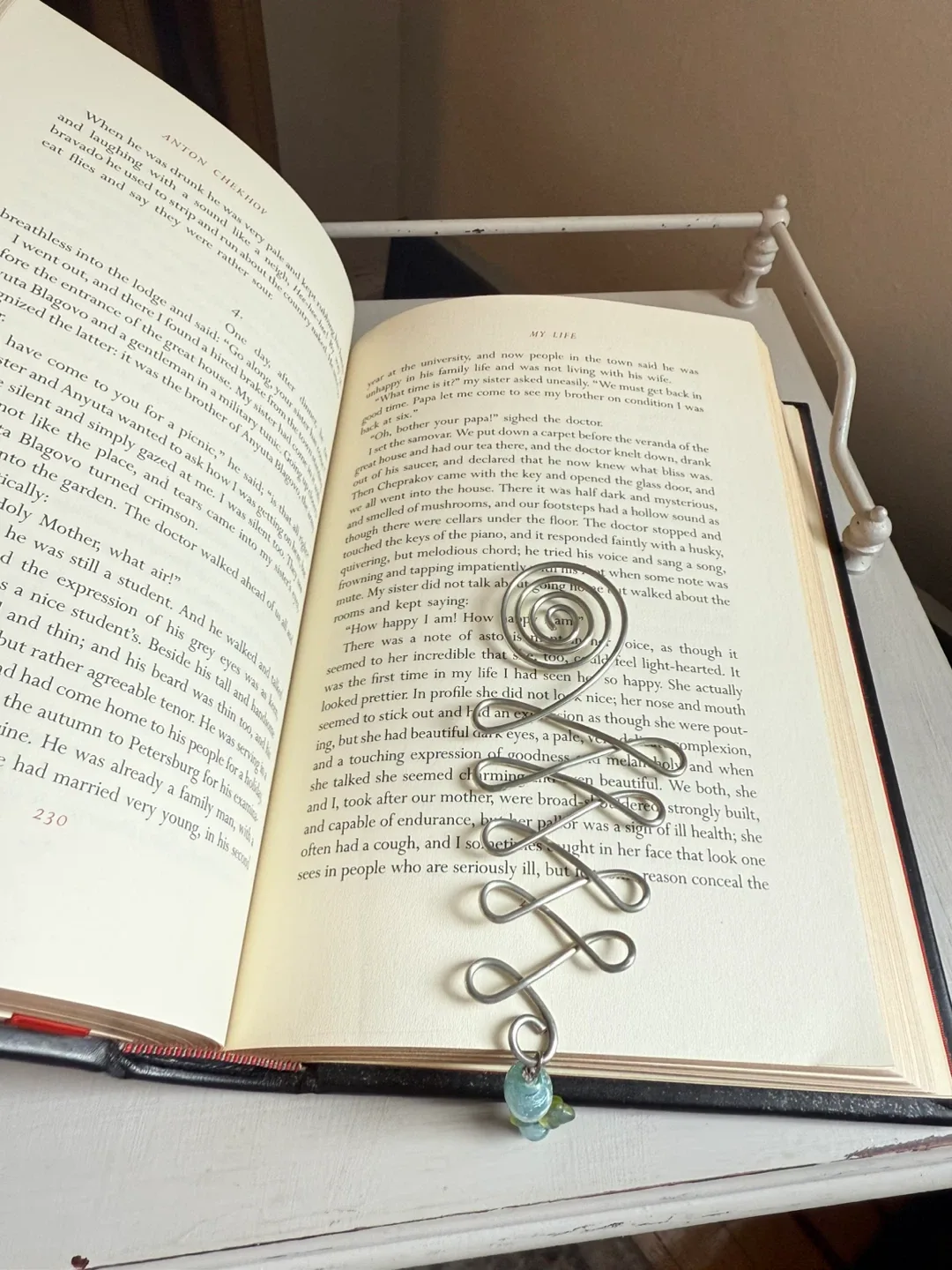 🧡 Handmade Wire & Glass Bead Bookmark thumbnail