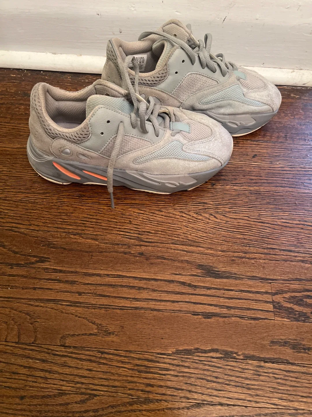 Kids Adidas Yeezy Boost 700 V2 Hospital Blue image indicator(2)