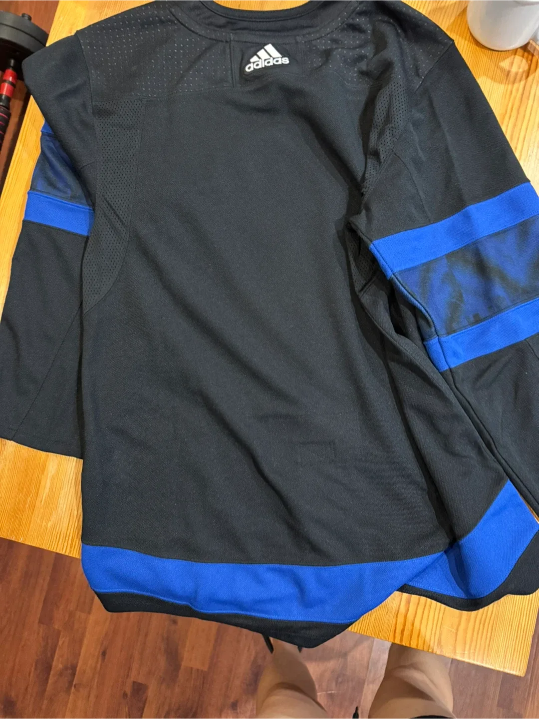 Adidas Toronto Maple Leafs doubled-faced Hockey Jersey image indicator(2)