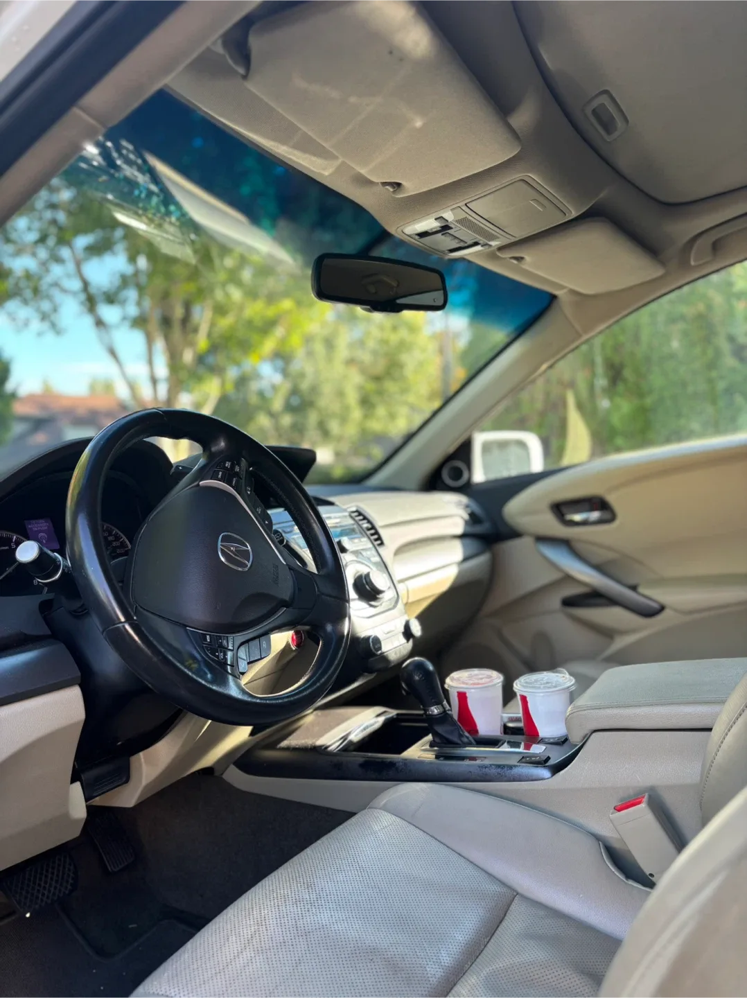 Acura RDX White SUV image indicator(6)