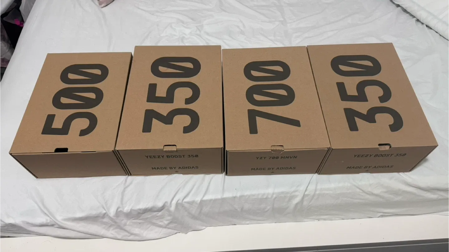 Adidas Yeezy Boost 350 V2 Onyx image indicator(2)