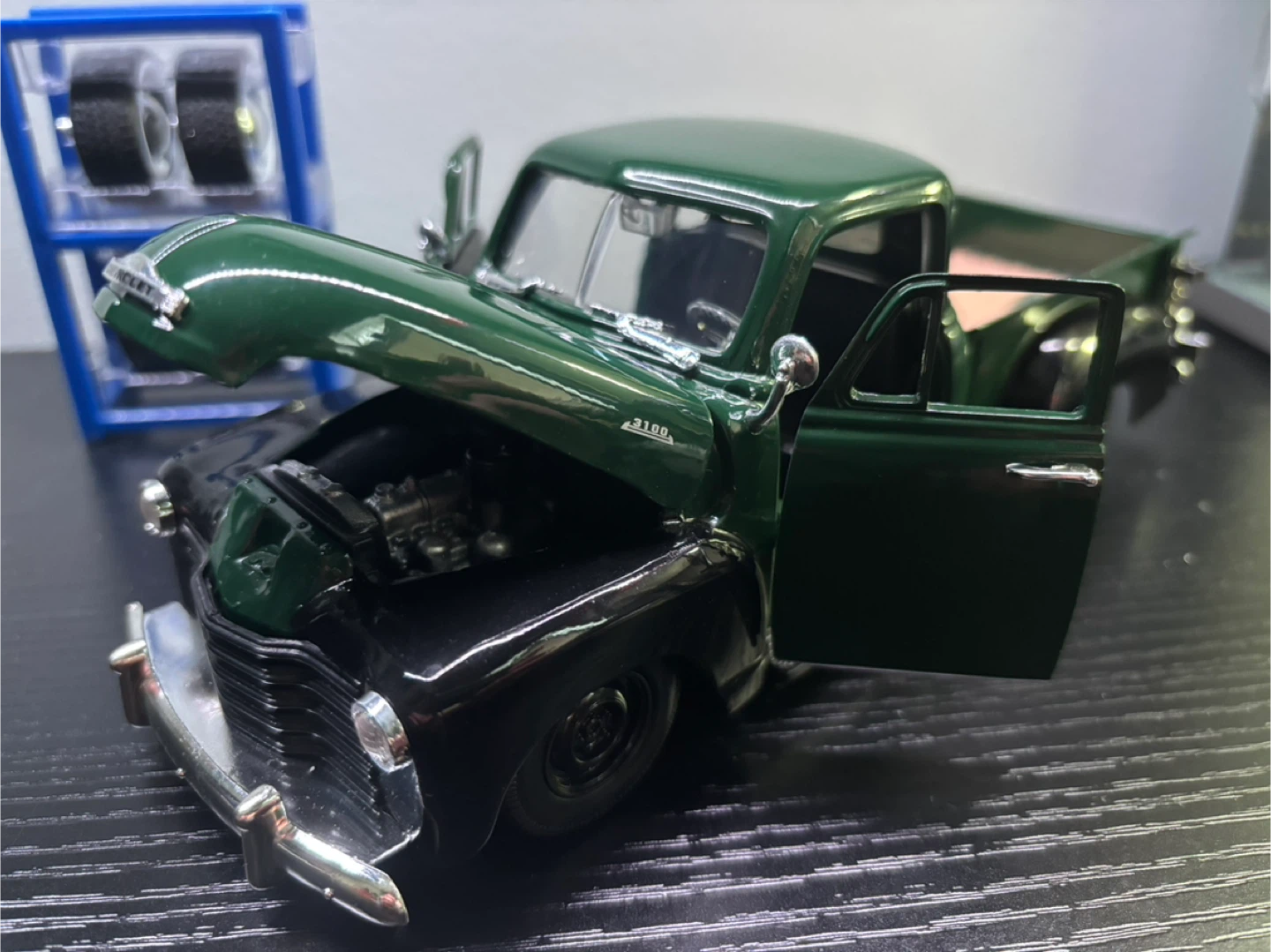 Jada Toys 1955 Chevrolet 3100 Pickup 1/24 Scale - photo 3