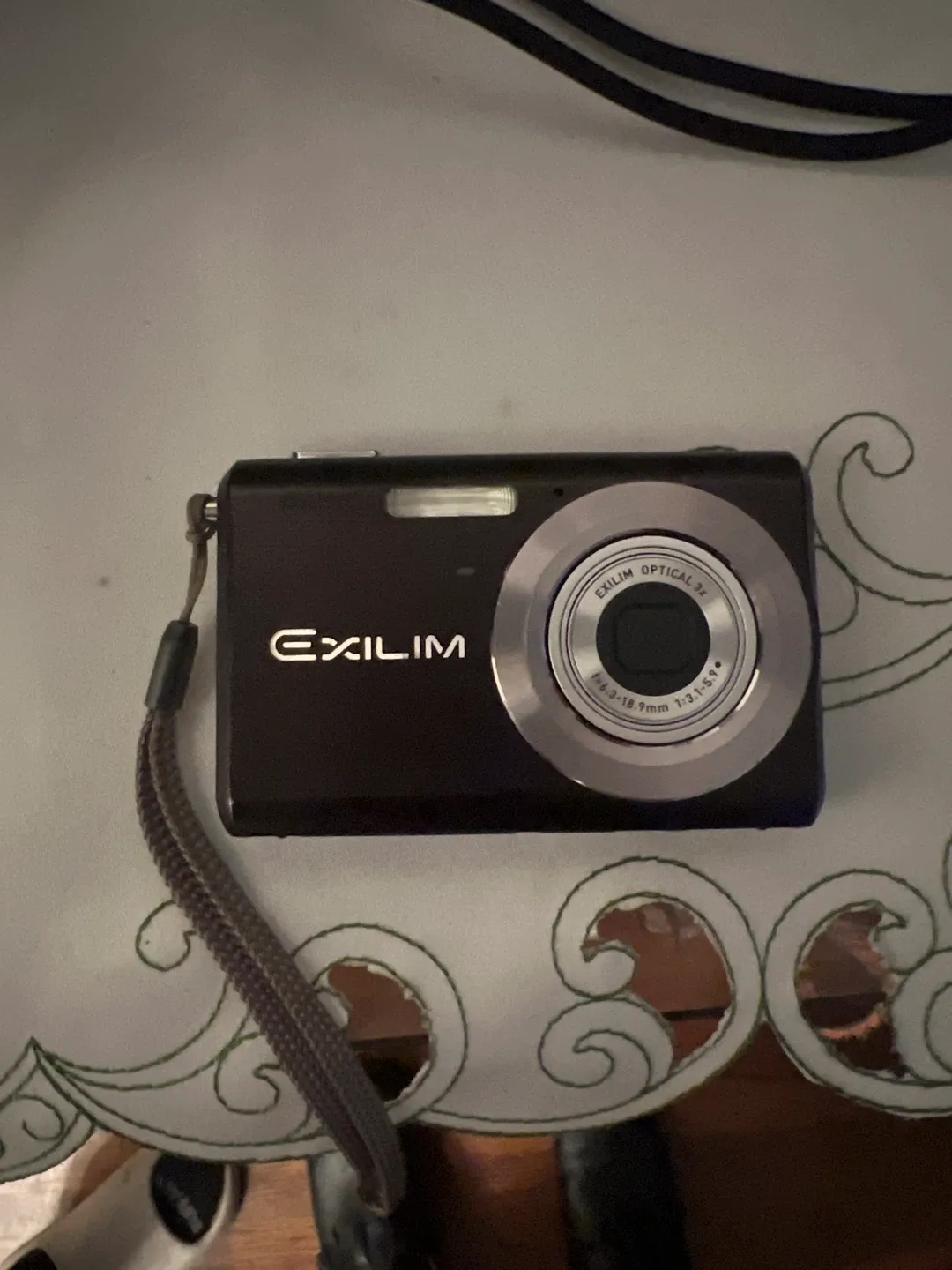 Casio Exilim Digital Camera thumbnail