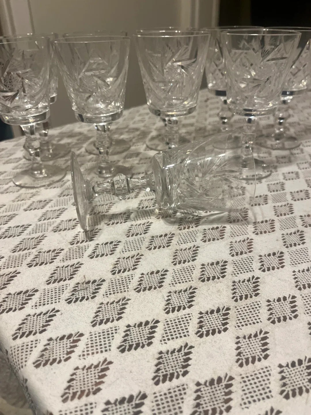 Crystal Wine Glasses - Set of 10 image indicator(2)