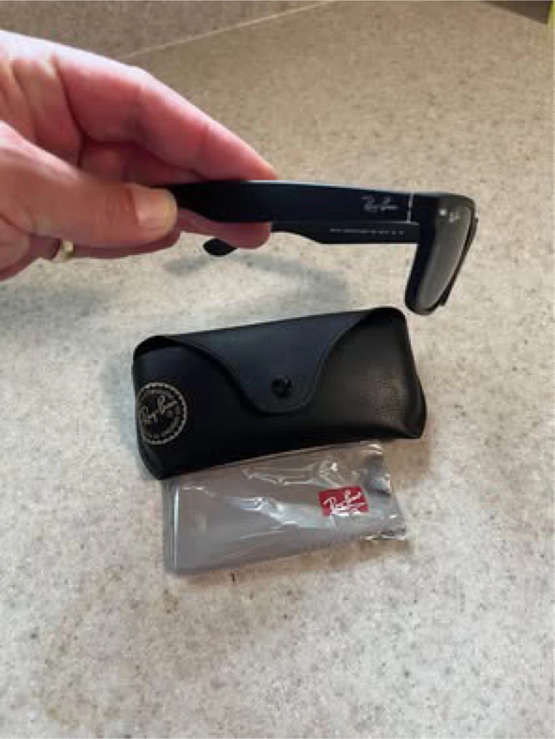 Ray-Ban Wayfarer Sunglasses with Case