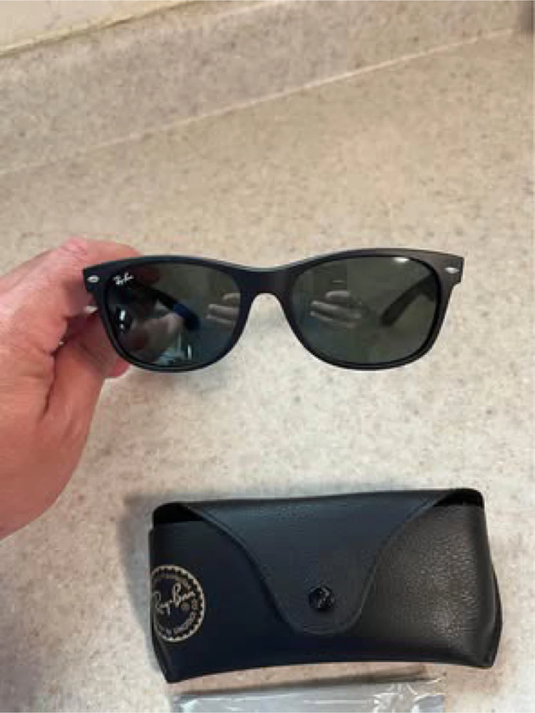Ray-Ban Wayfarer Sunglasses with Case - photo 2