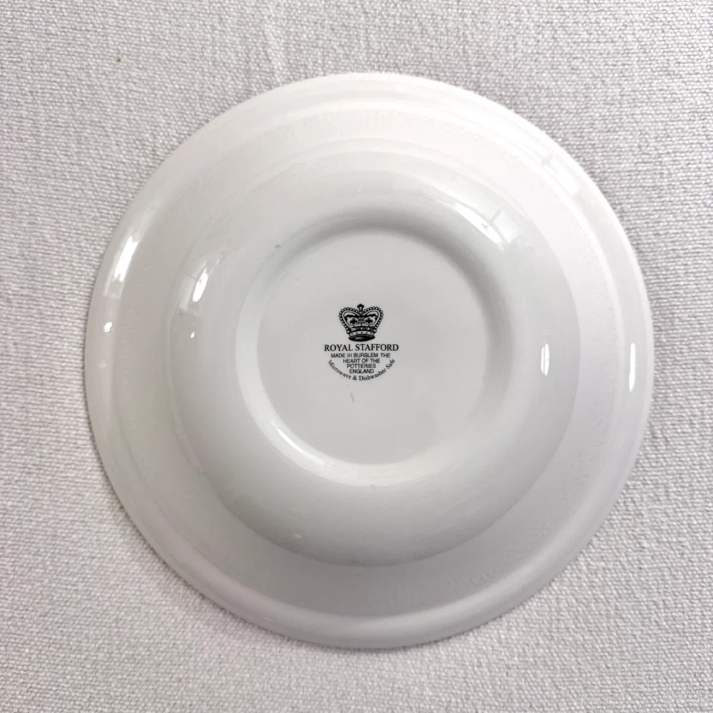 Royal Stafford large Asiatic Pheasant serving bowl image indicator(2)